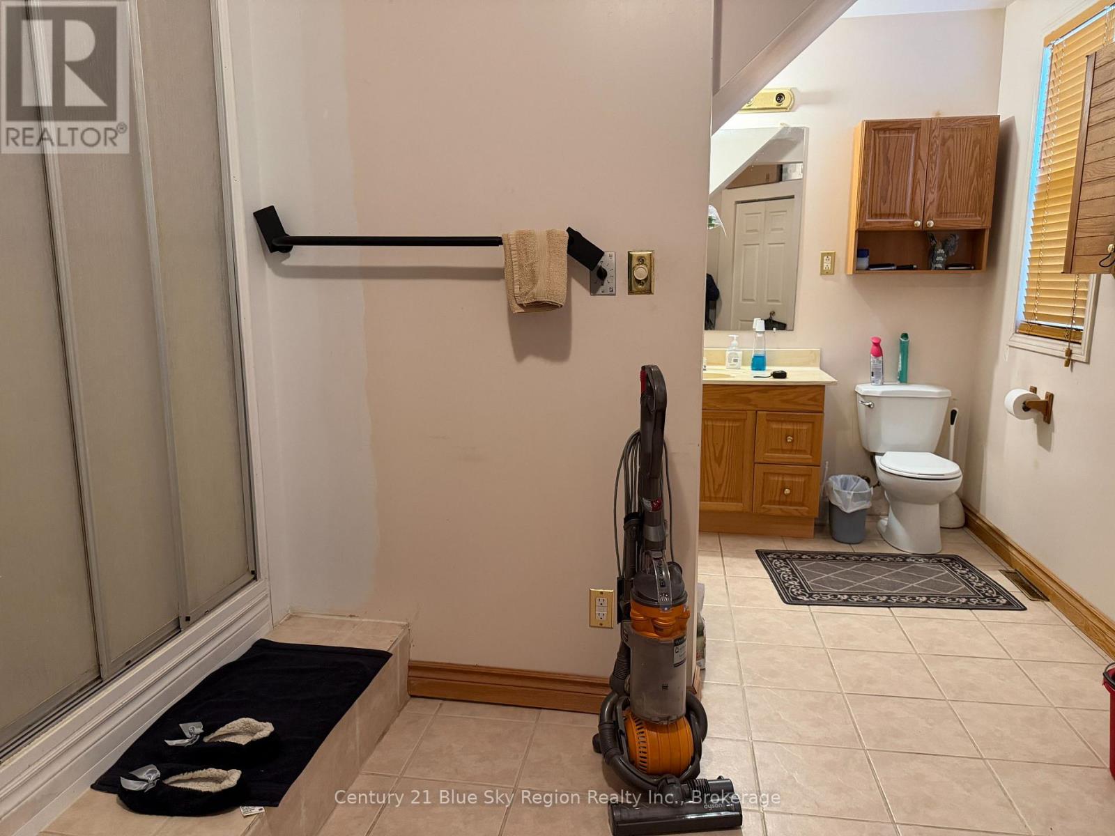 973 Ann Street, North Bay, Ontario P1B 5M3 - Photo 18 - X12485149