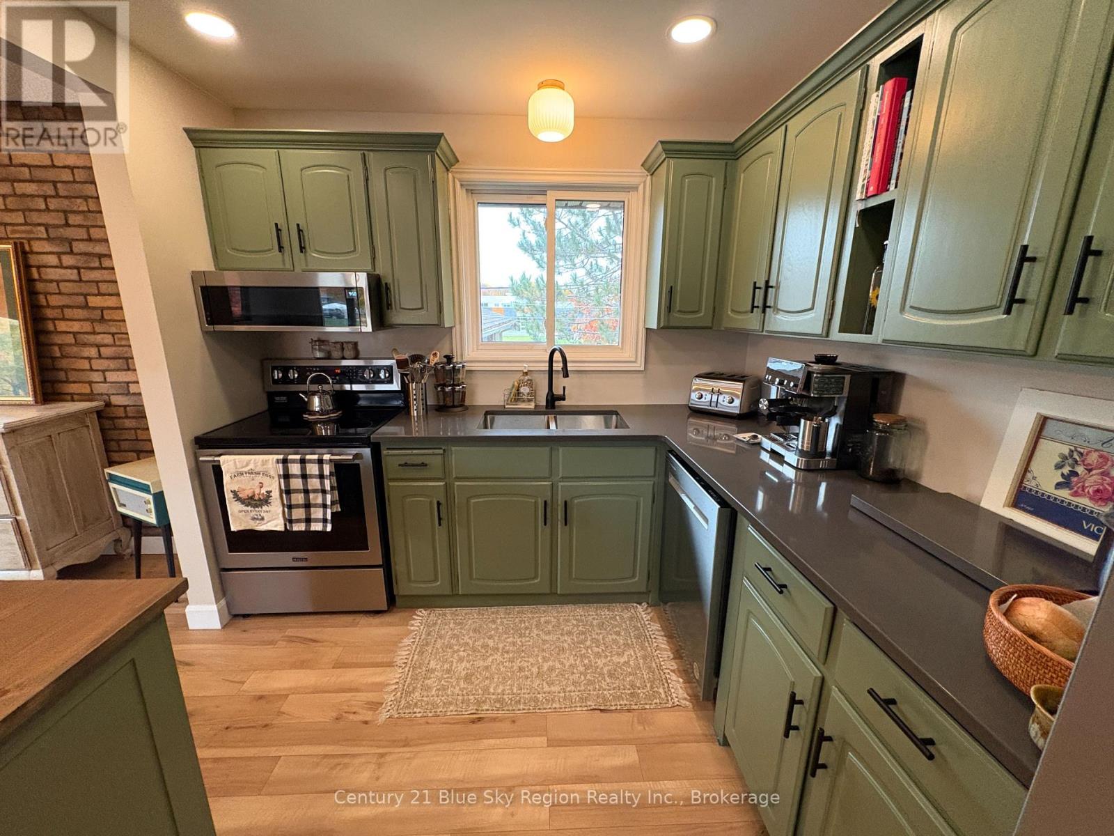 116 Rancier Street, North Bay (Widdifield), Ontario  P1B 7X3 - Photo 6 - X12485157