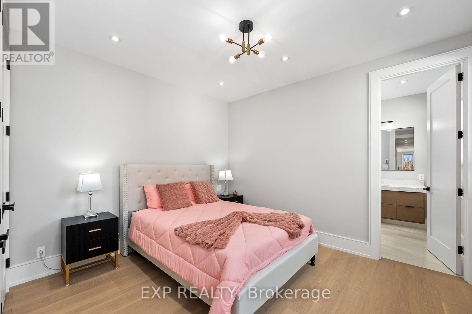 98 Mcrae Beach Road S, Georgina, Ontario  L0E 1N0 - Photo 39 - N12479928