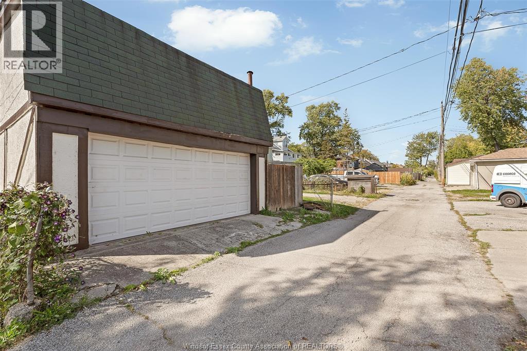 920 Moy Avenue, Windsor, Ontario  N9A 2P1 - Photo 34 - 25027309