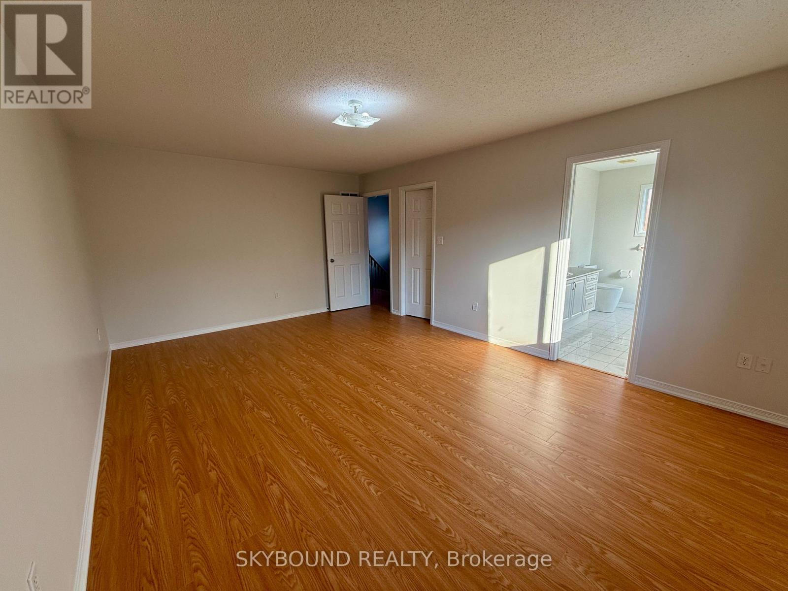 12 Sled Dog Road, Brampton, Ontario  L6R 0H8 - Photo 6 - W12454032