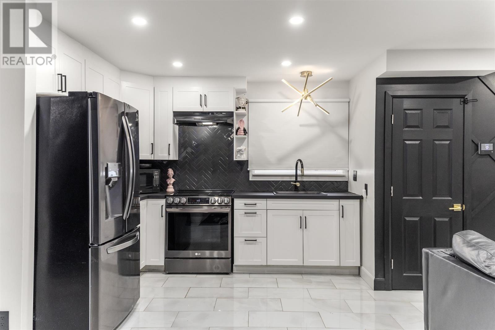 439 Parliament St, Sault Ste. Marie, Ontario  P6C 3M4 - Photo 5 - SM252627