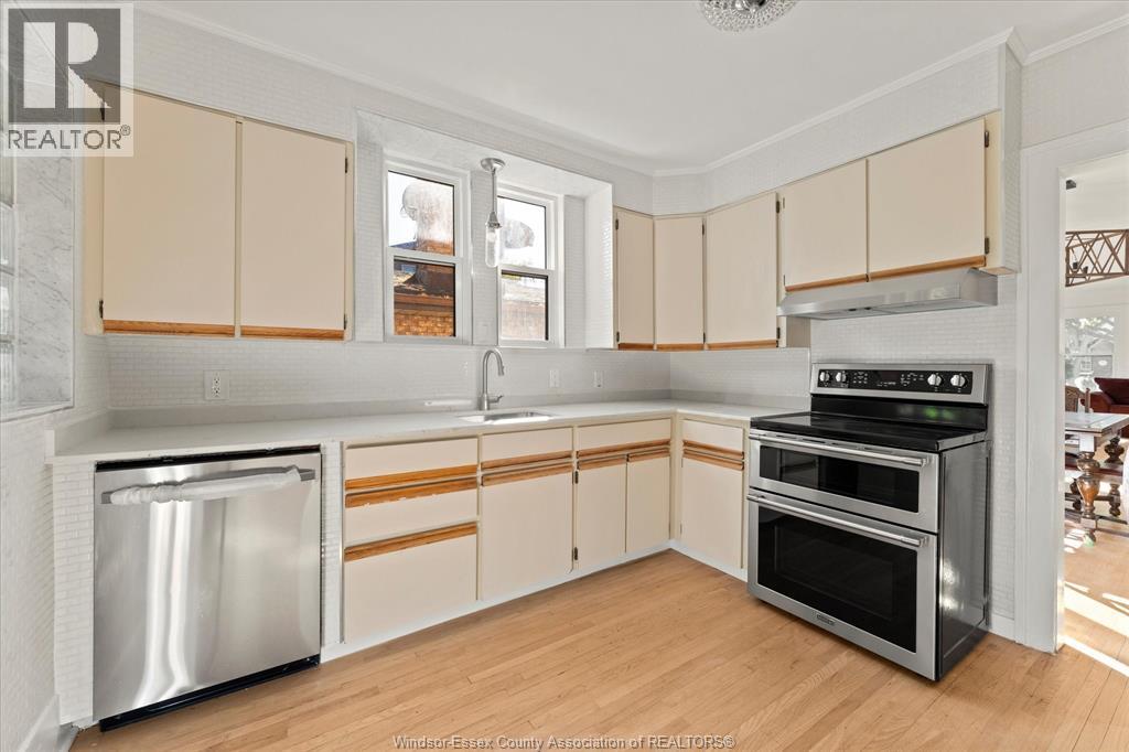 216 Thompson Boulevard, Windsor, Ontario  N8S 2G4 - Photo 11 - 25026449