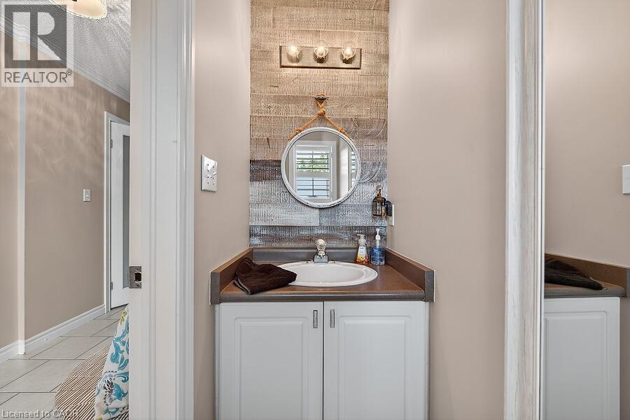 28 Woodbank Street, Hamilton, Ontario  L8J 3Y4 - Photo 24 - 40772809