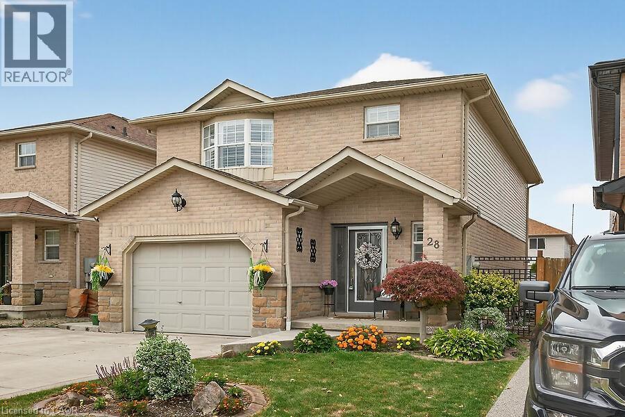 28 Woodbank Street, Hamilton, Ontario  L8J 3Y4 - Photo 2 - 40772809