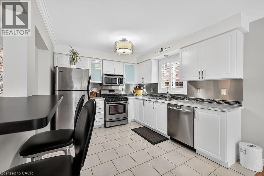 28 Woodbank Street, Hamilton, Ontario  L8J 3Y4 - Photo 13 - 40772809