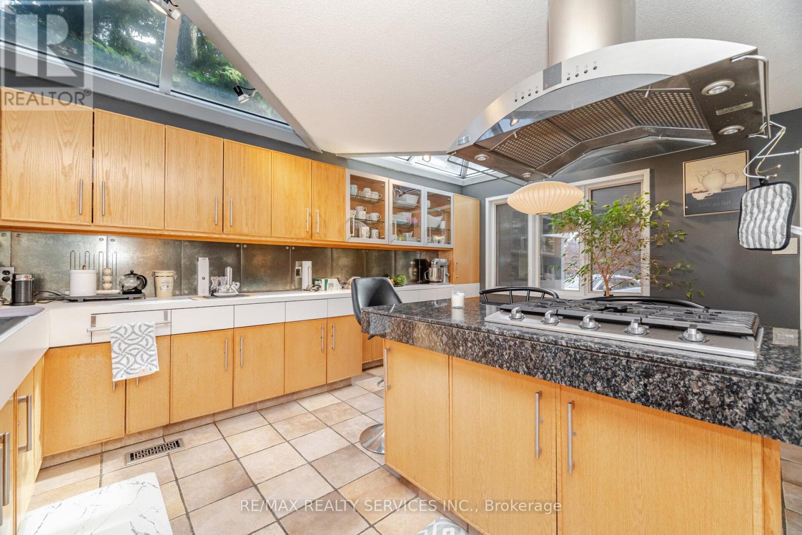 4296 Village Park Drive, Lincoln, Ontario  L3J 0J1 - Photo 18 - X12484649