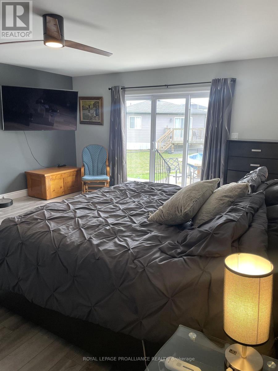 14 Lehtinen Crescent, Belleville, Ontario  K8P 0H4 - Photo 15 - X12485118