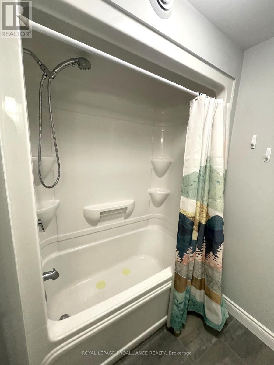 14 Lehtinen Crescent, Belleville, Ontario  K8P 0H4 - Photo 17 - X12485118