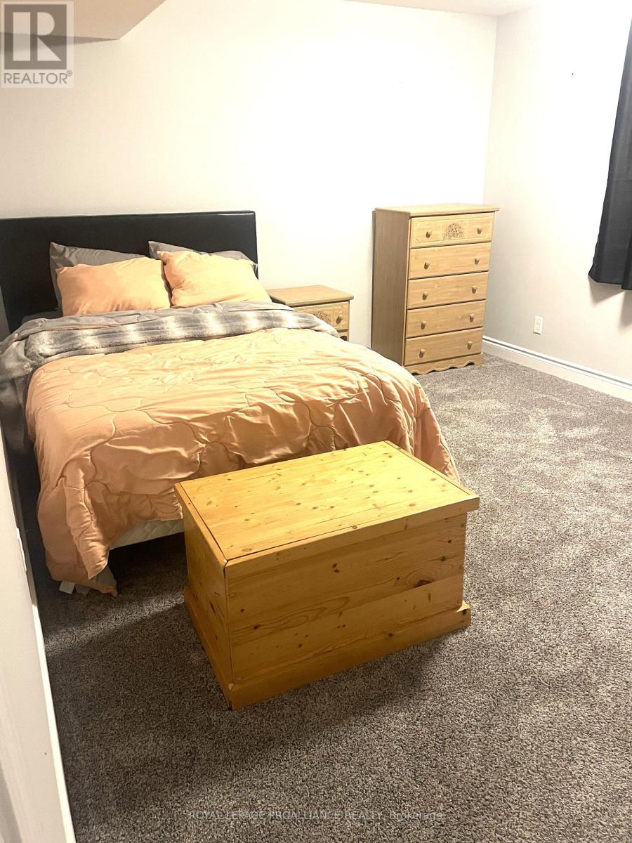 14 Lehtinen Crescent, Belleville, Ontario  K8P 0H4 - Photo 25 - X12485118