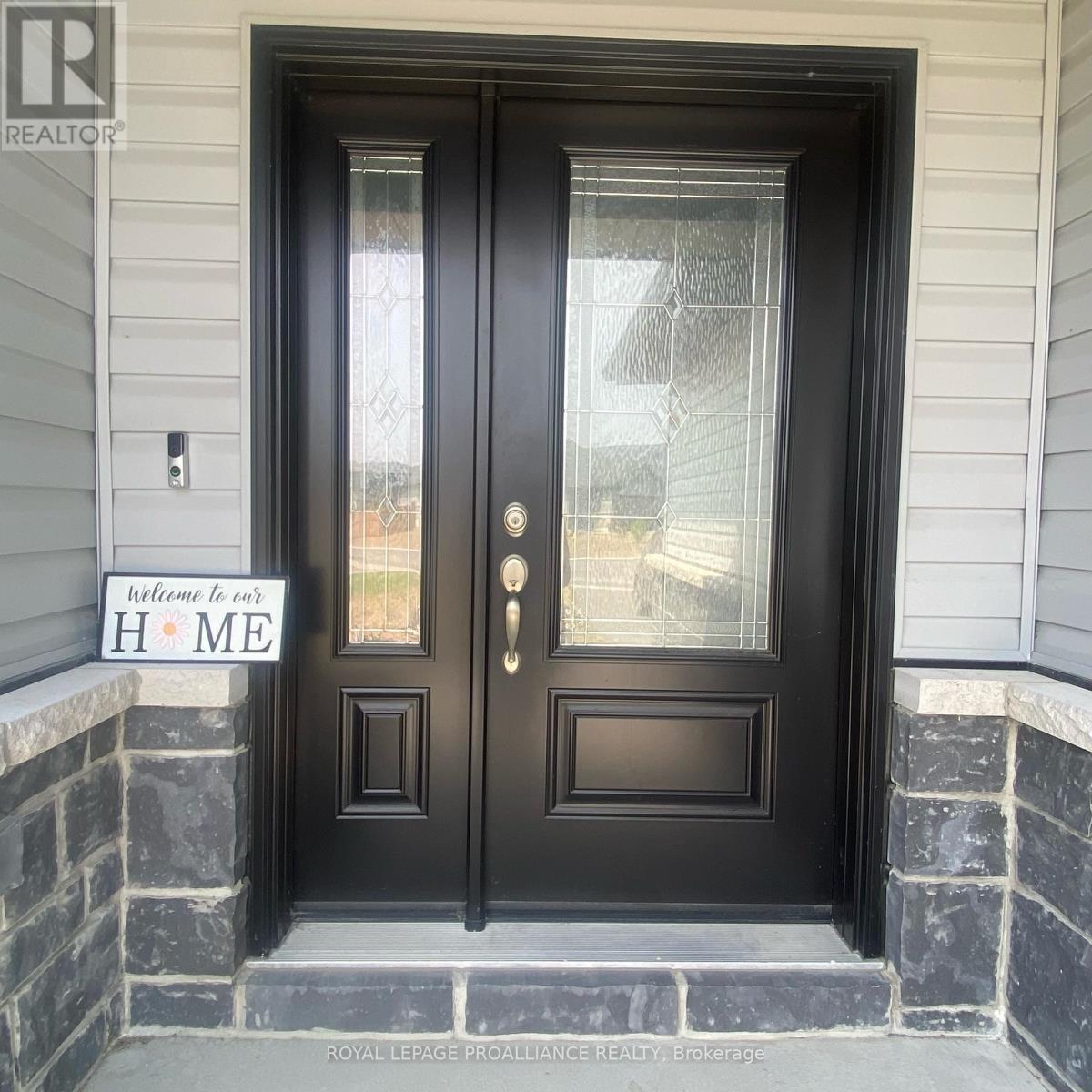 14 Lehtinen Crescent, Belleville, Ontario  K8P 0H4 - Photo 3 - X12485118