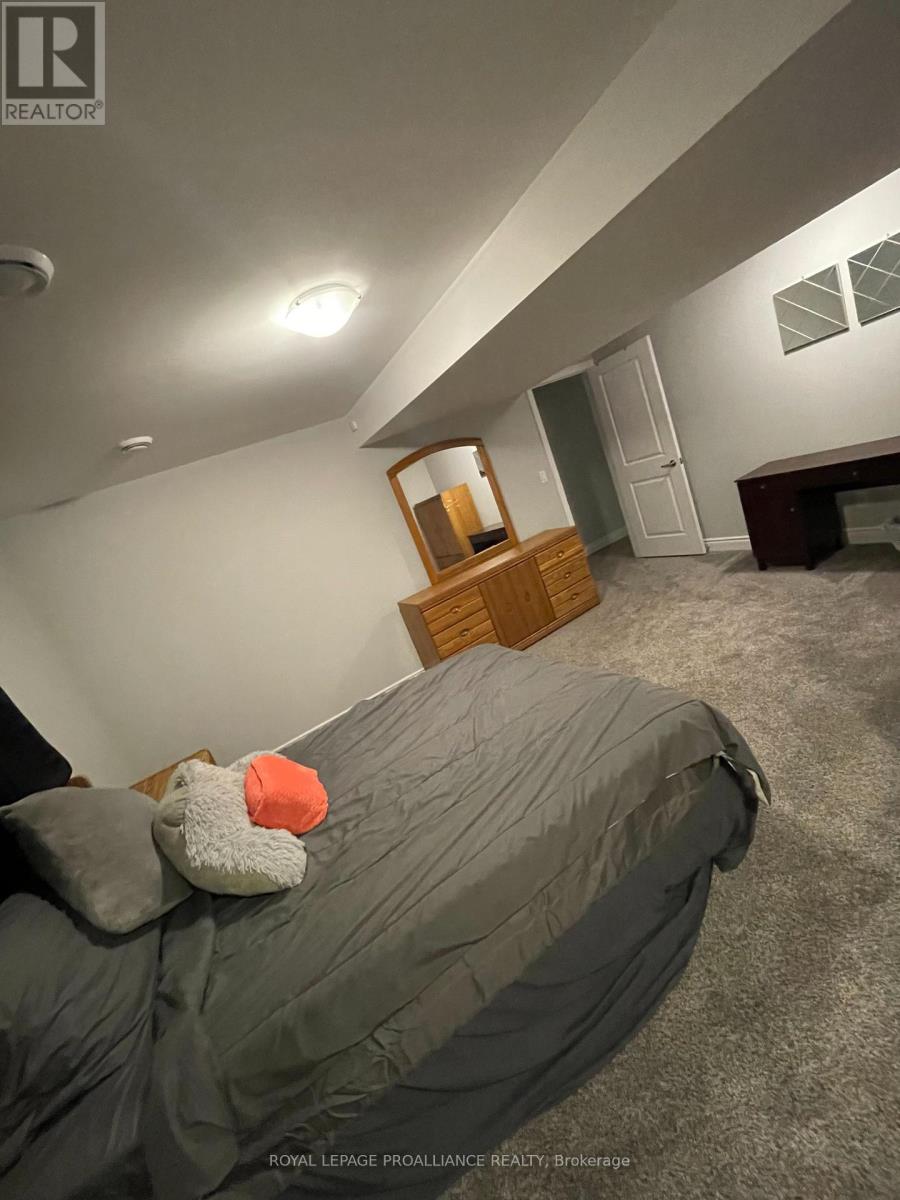 14 Lehtinen Crescent, Belleville, Ontario  K8P 0H4 - Photo 32 - X12485118