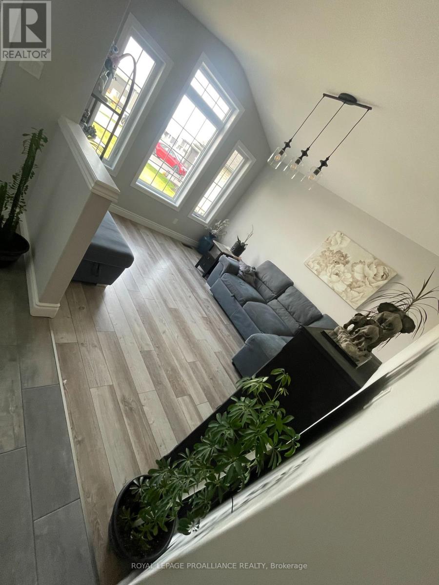 14 Lehtinen Crescent, Belleville, Ontario  K8P 0H4 - Photo 4 - X12485118