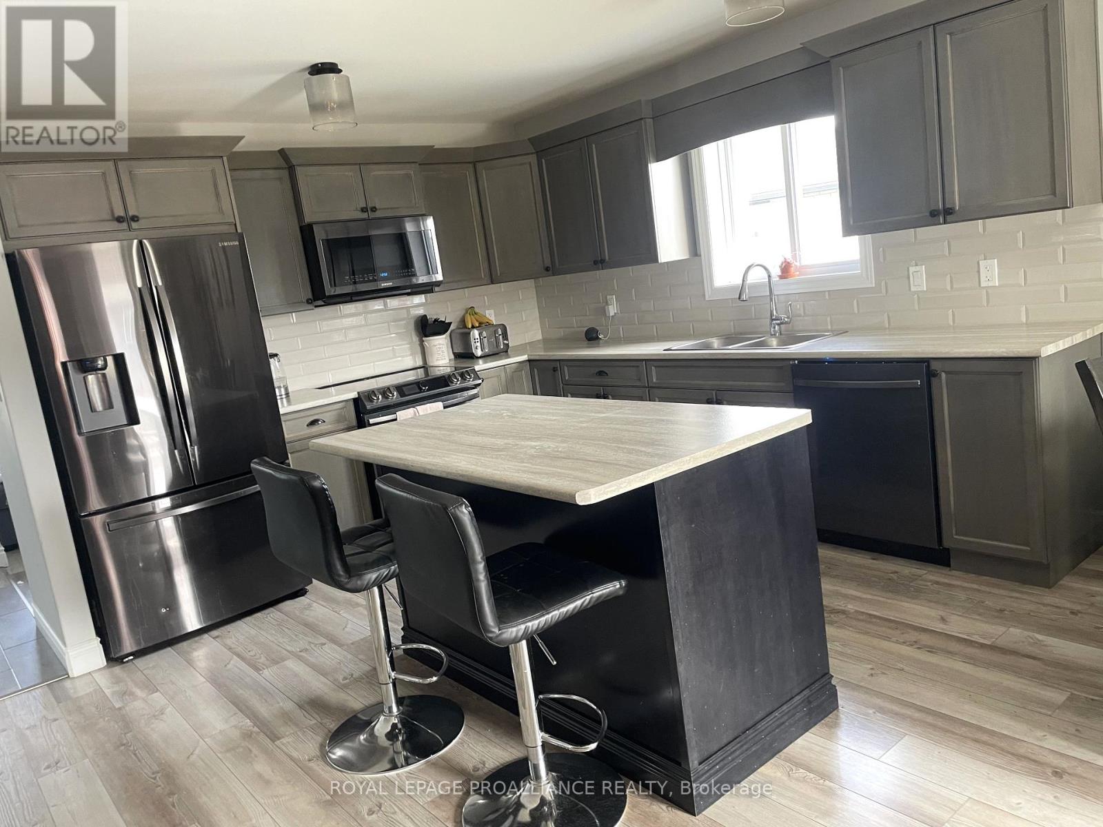 14 Lehtinen Crescent, Belleville, Ontario  K8P 0H4 - Photo 7 - X12485118