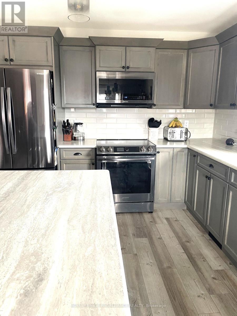 14 Lehtinen Crescent, Belleville, Ontario  K8P 0H4 - Photo 9 - X12485118