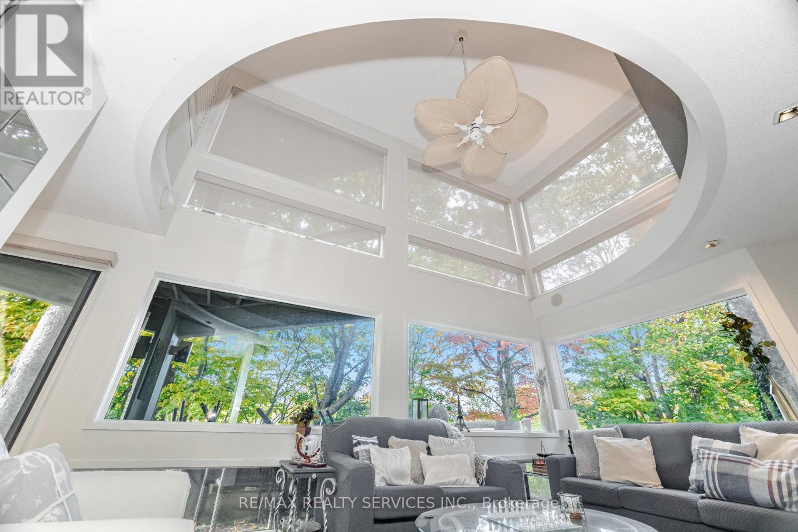 4296 Village Park Drive, Lincoln, Ontario  L3J 0J1 - Photo 12 - X12484649