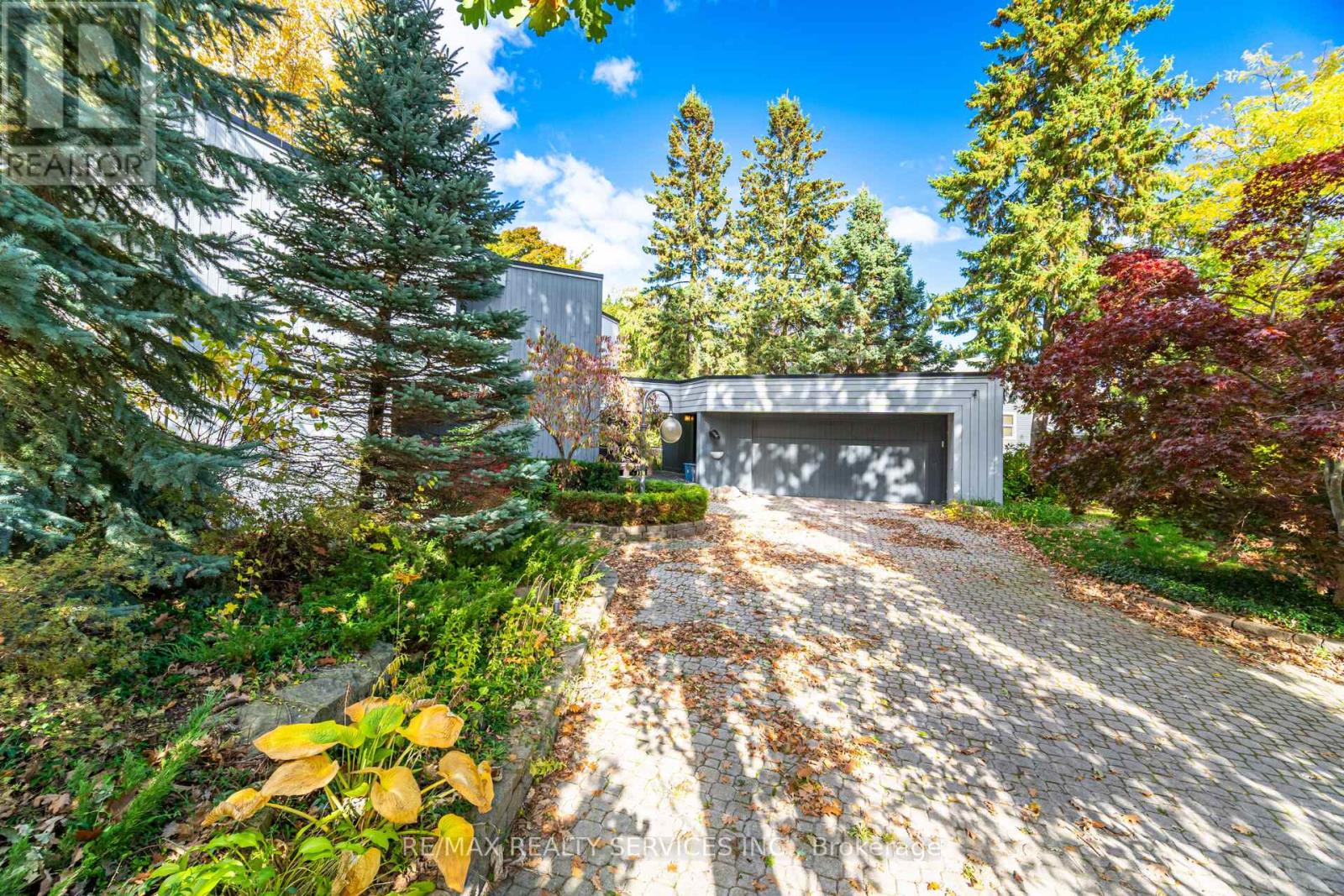 4296 Village Park Drive, Lincoln, Ontario  L3J 0J1 - Photo 2 - X12484649