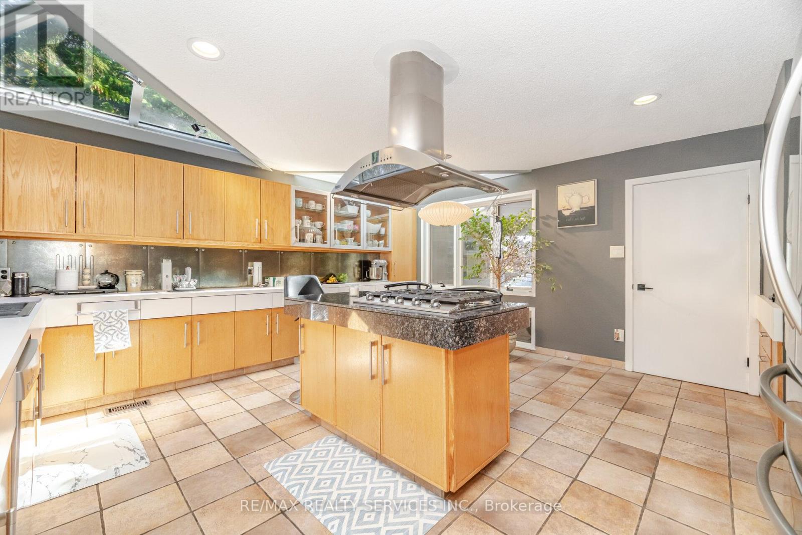 4296 Village Park Drive, Lincoln, Ontario  L3J 0J1 - Photo 17 - X12484649