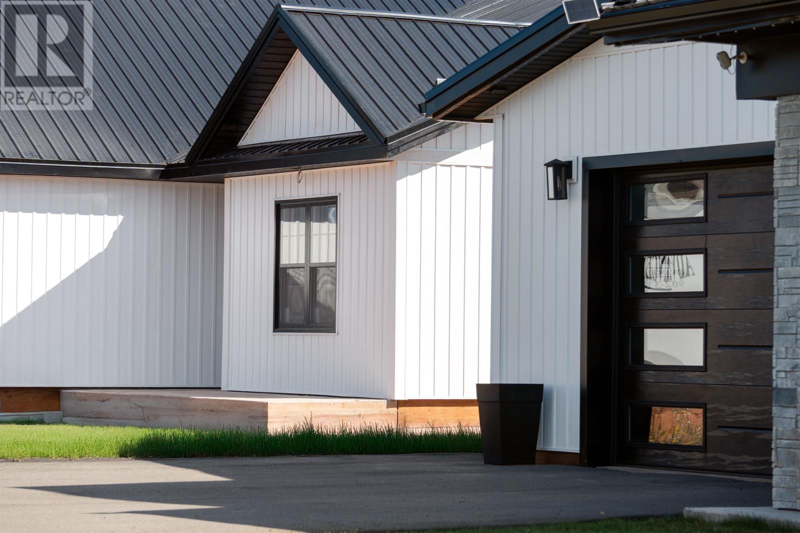 86 St. Clair Street, Summerside, Prince Edward Island  C1N 0L2 - Photo 30 - 202522086