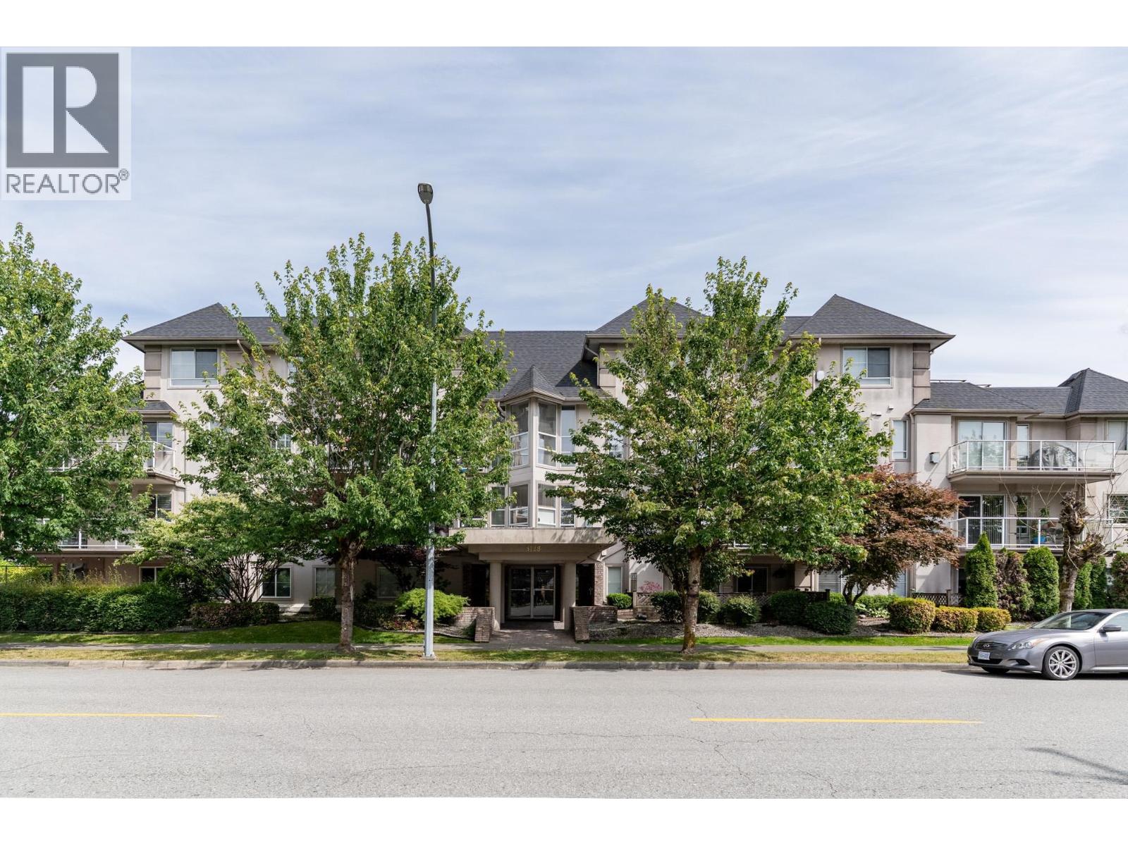 301 3128 Flint Street, Port Coquitlam, British Columbia  V3B 4J1 - Photo 2 - R3043522