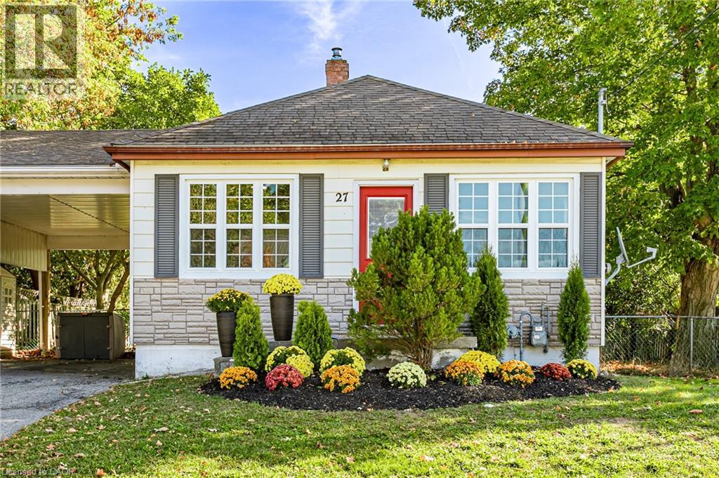 27 Centre Street, Woodstock, Ontario  N4S 3X6 - Photo 2 - 40778846