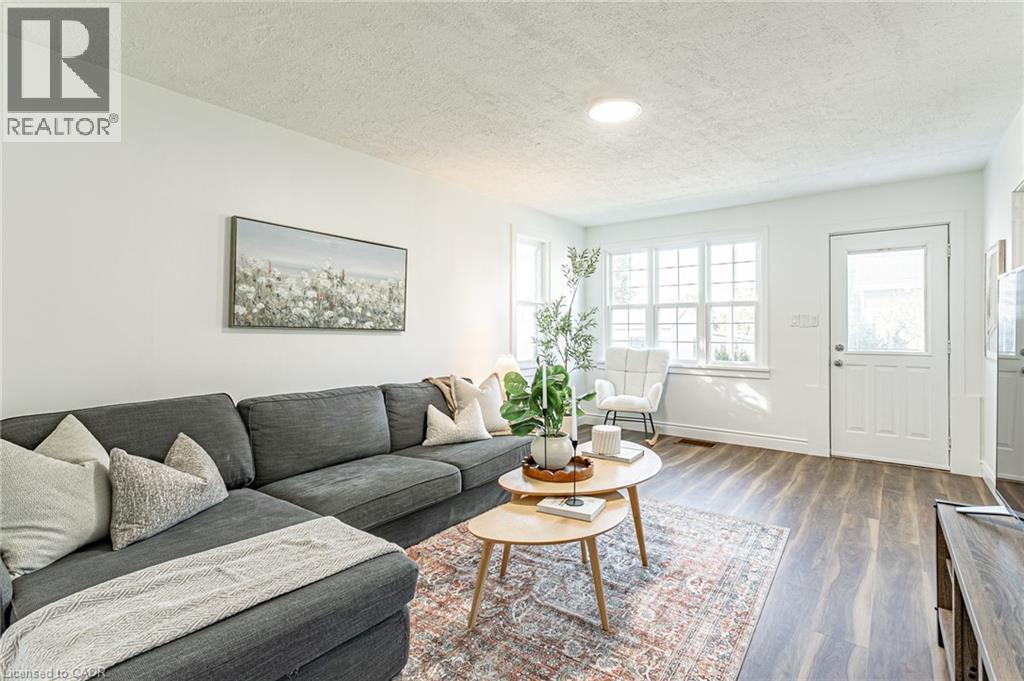 27 Centre Street, Woodstock, Ontario  N4S 3X6 - Photo 7 - 40778846