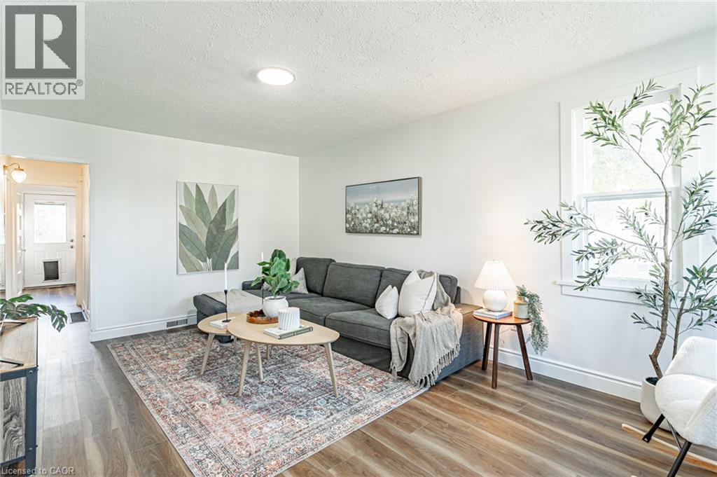 27 Centre Street, Woodstock, Ontario  N4S 3X6 - Photo 6 - 40778846