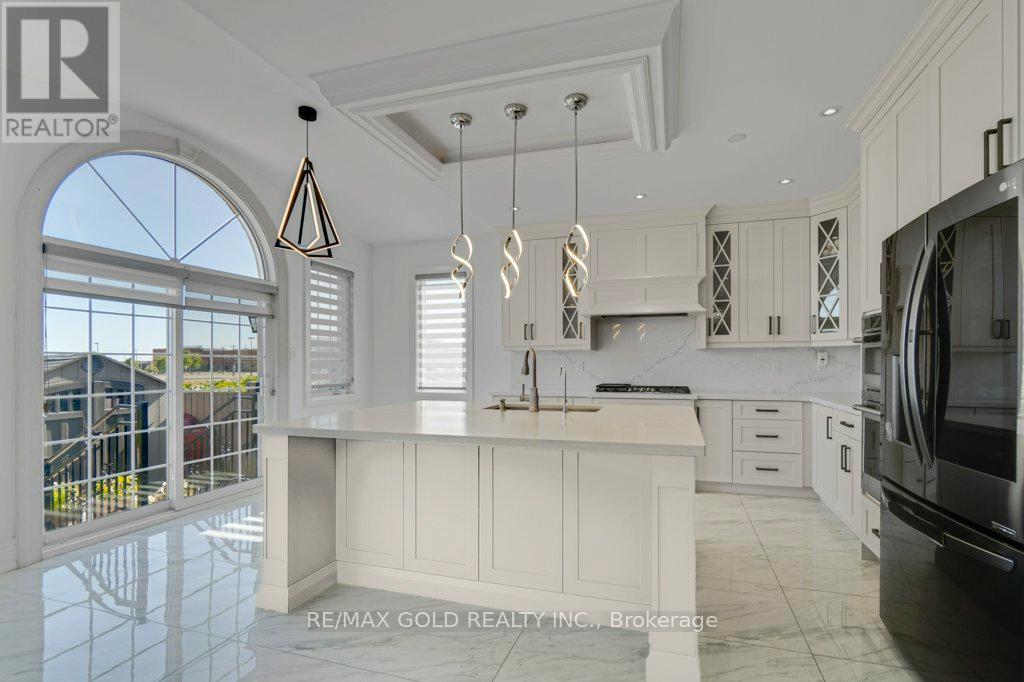 7 Newington Crescent, Brampton, Ontario  L6P 3G3 - Photo 14 - W12422436