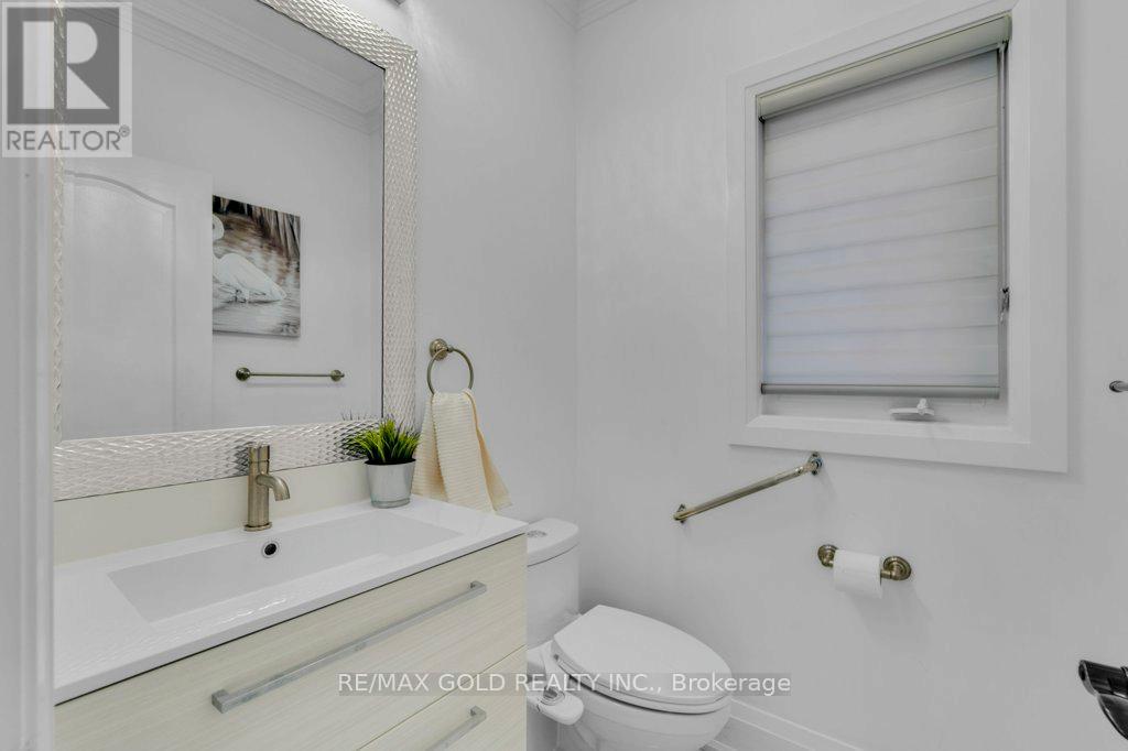 7 Newington Crescent, Brampton, Ontario  L6P 3G3 - Photo 18 - W12422436