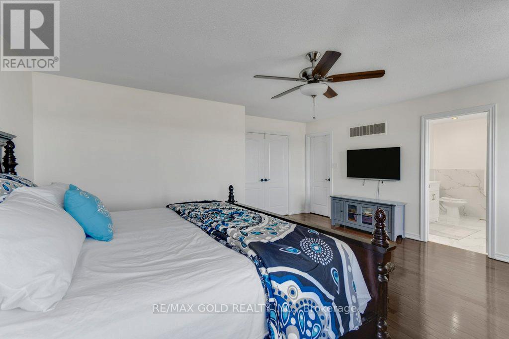 7 Newington Crescent, Brampton, Ontario  L6P 3G3 - Photo 23 - W12422436