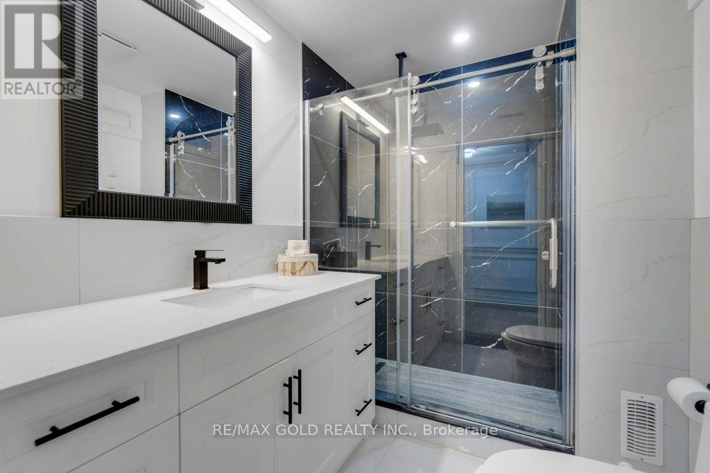 7 Newington Crescent, Brampton, Ontario  L6P 3G3 - Photo 34 - W12422436