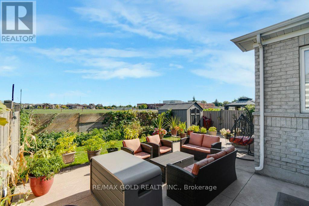 7 Newington Crescent, Brampton, Ontario  L6P 3G3 - Photo 50 - W12422436