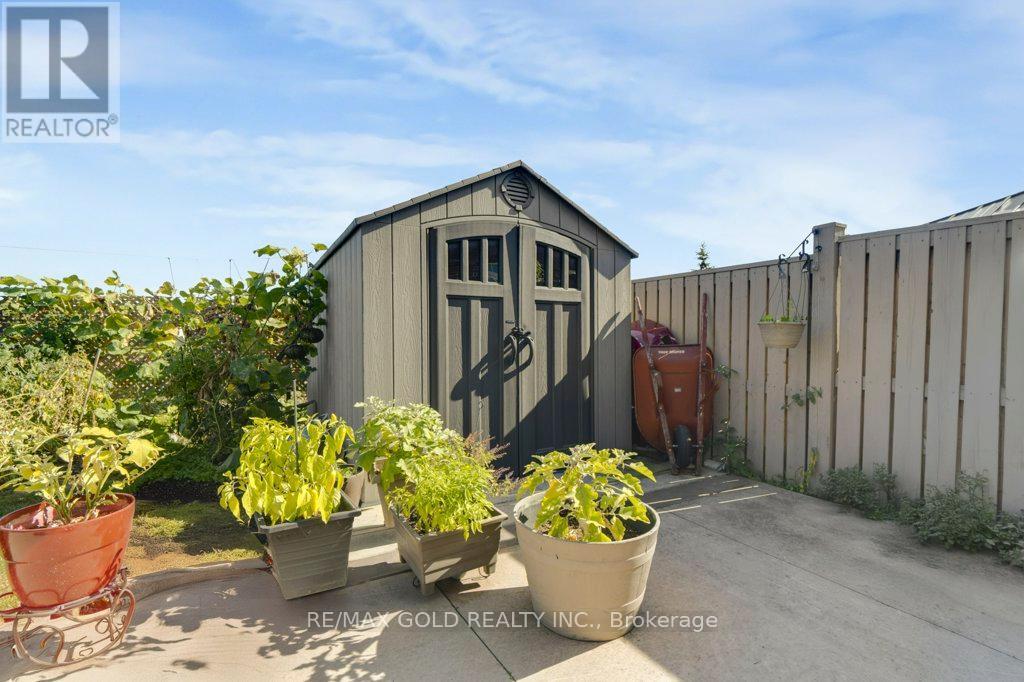 7 Newington Crescent, Brampton, Ontario  L6P 3G3 - Photo 45 - W12422436