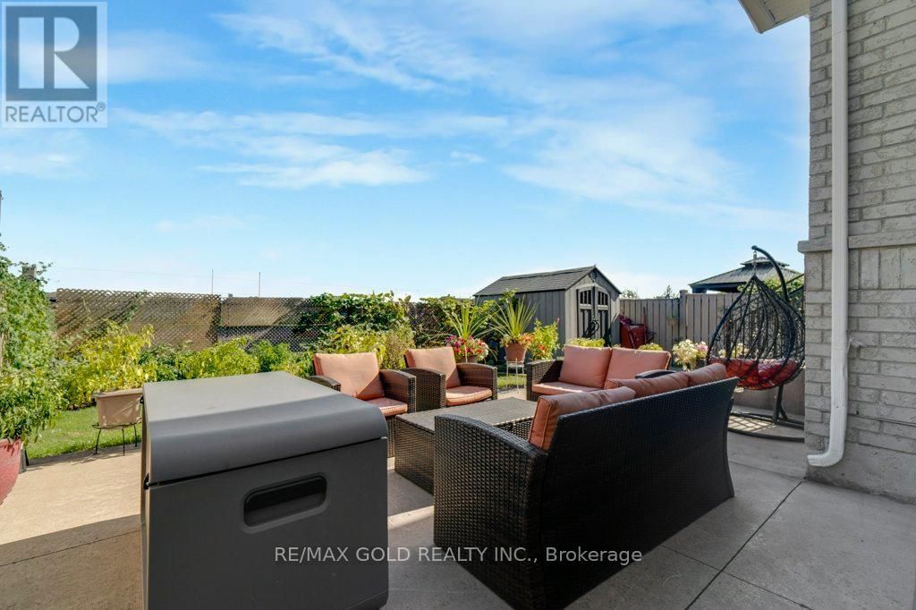 7 Newington Crescent, Brampton, Ontario  L6P 3G3 - Photo 47 - W12422436