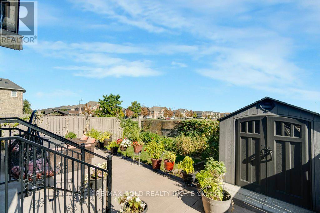 7 Newington Crescent, Brampton, Ontario  L6P 3G3 - Photo 49 - W12422436