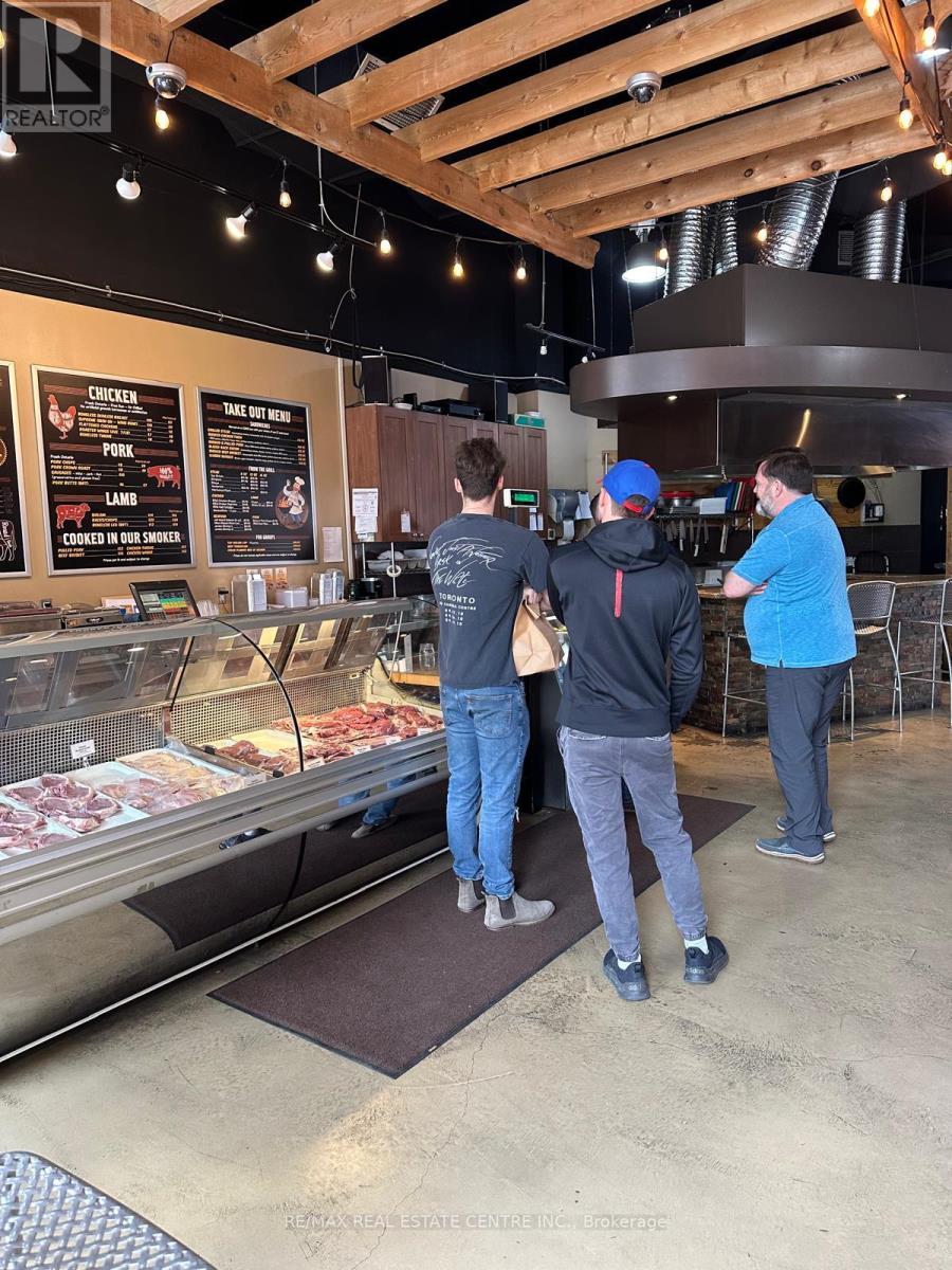 62 Laird Drive, Toronto, Ontario  M4G 3V1 - Photo 4 - C12485108