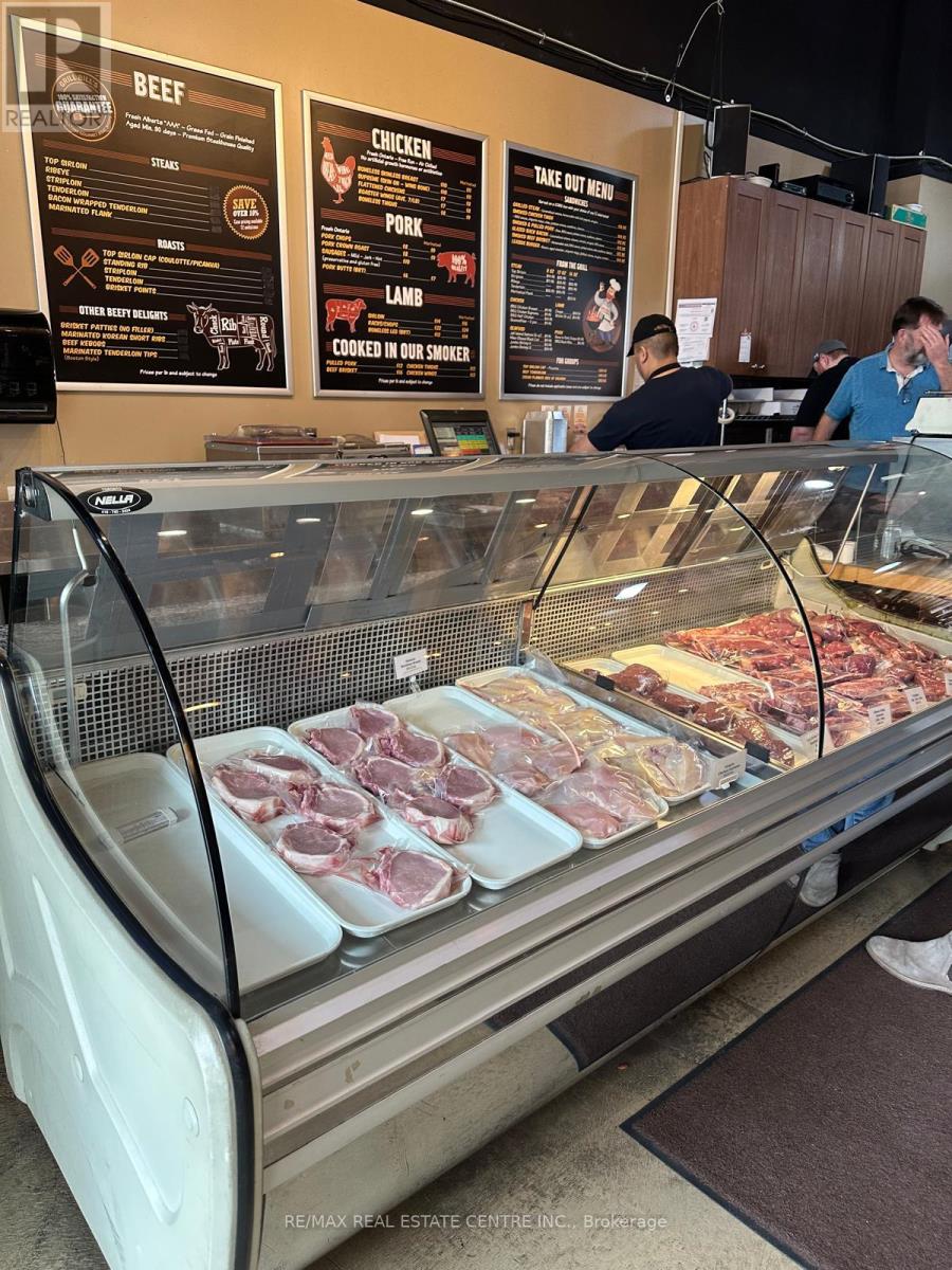 62 Laird Drive, Toronto, Ontario  M4G 3V1 - Photo 5 - C12485108