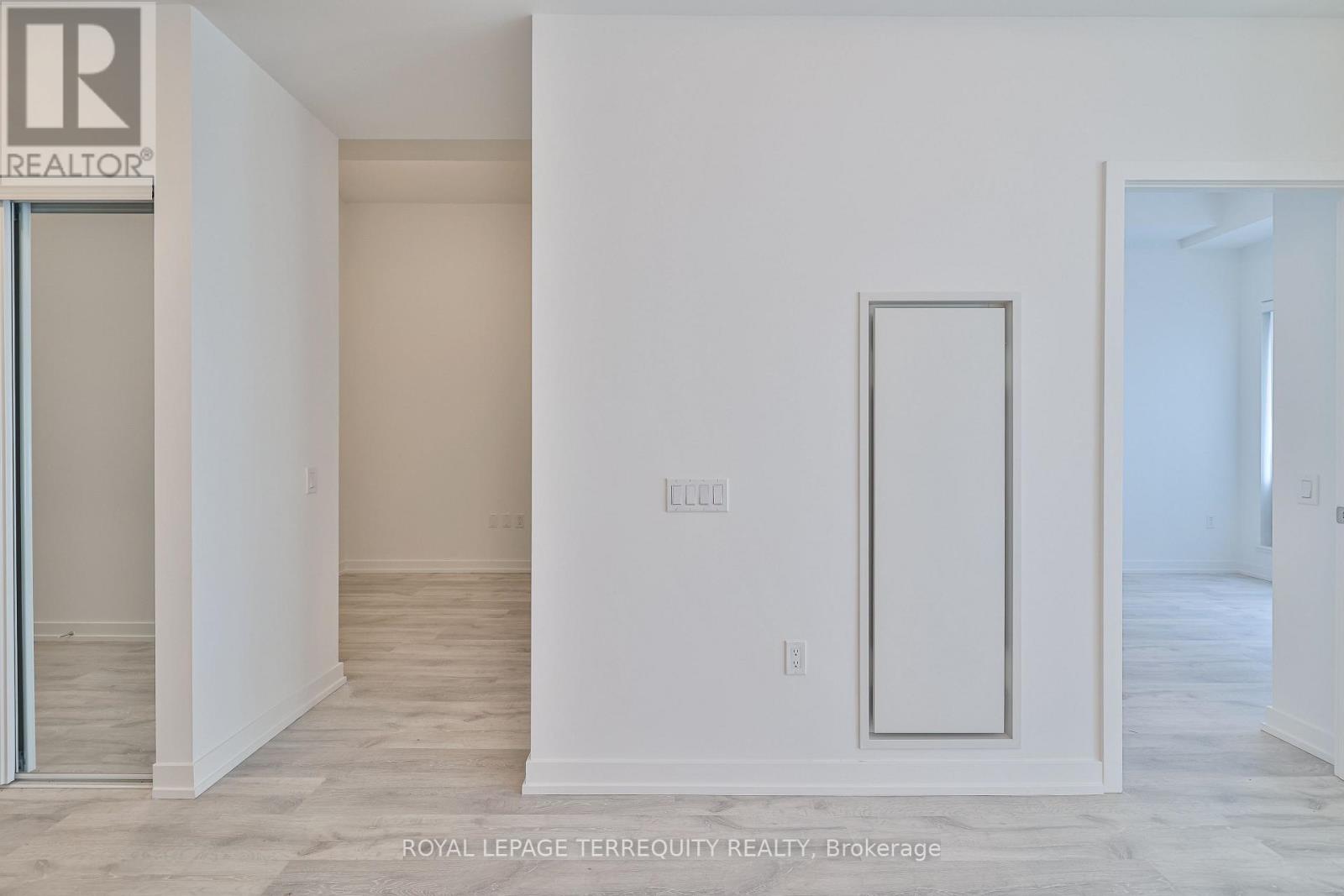 801 - 8 Olympic Garden Drive, Toronto, Ontario  M2M 0B9 - Photo 11 - C12485141