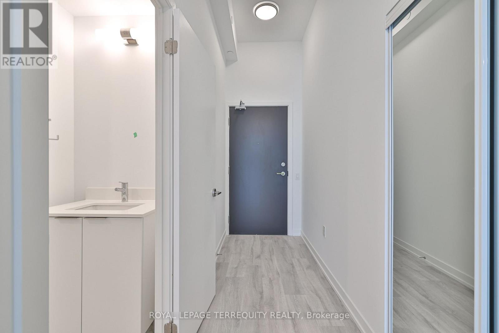 801 - 8 Olympic Garden Drive, Toronto, Ontario  M2M 0B9 - Photo 15 - C12485141