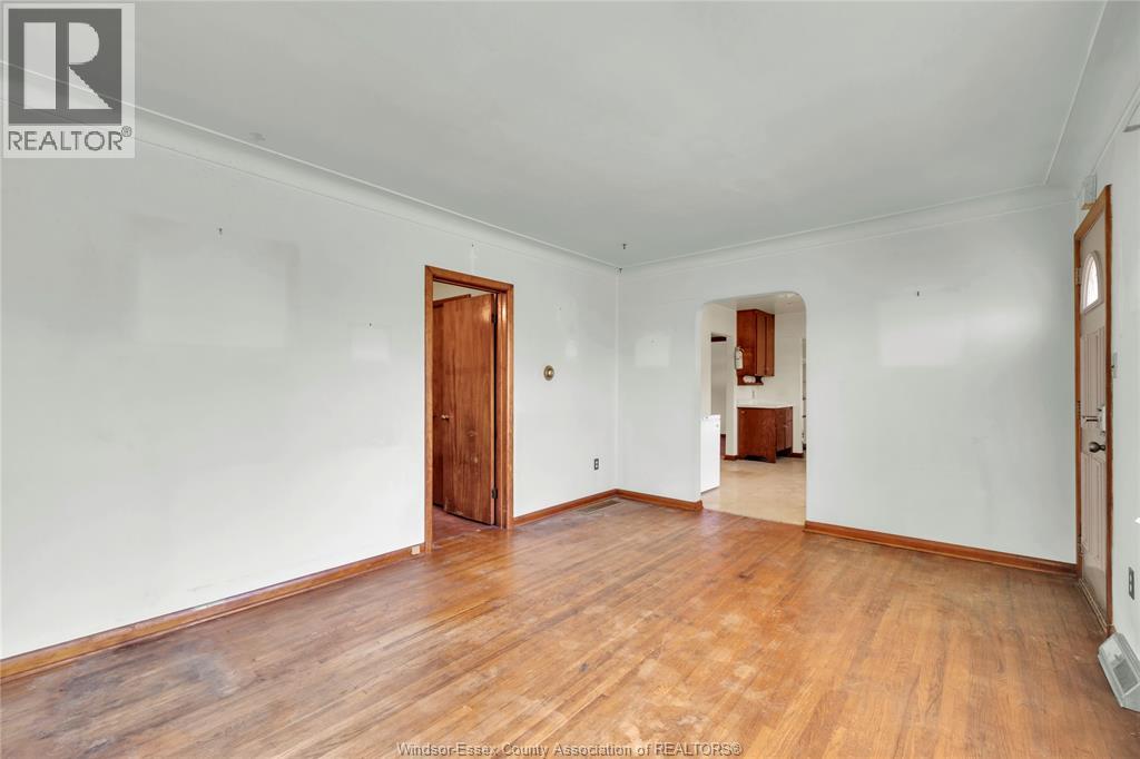 3326 Lauzon Road, Windsor, Ontario  N8T 3P8 - Photo 10 - 25027319