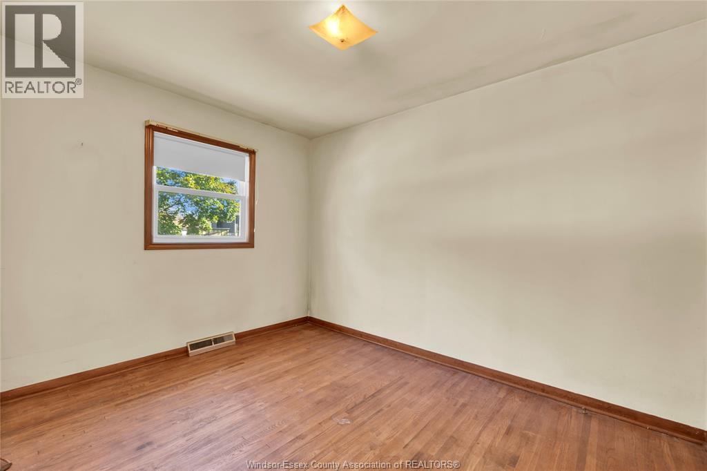 3326 Lauzon Road, Windsor, Ontario  N8T 3P8 - Photo 15 - 25027319