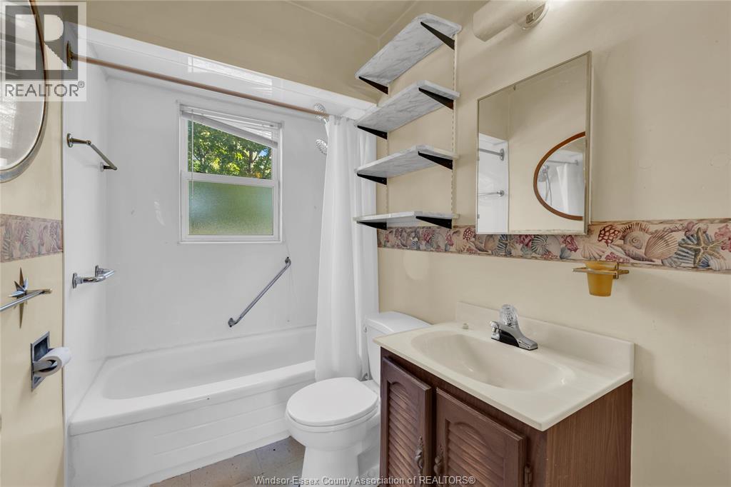 3326 Lauzon Road, Windsor, Ontario  N8T 3P8 - Photo 17 - 25027319