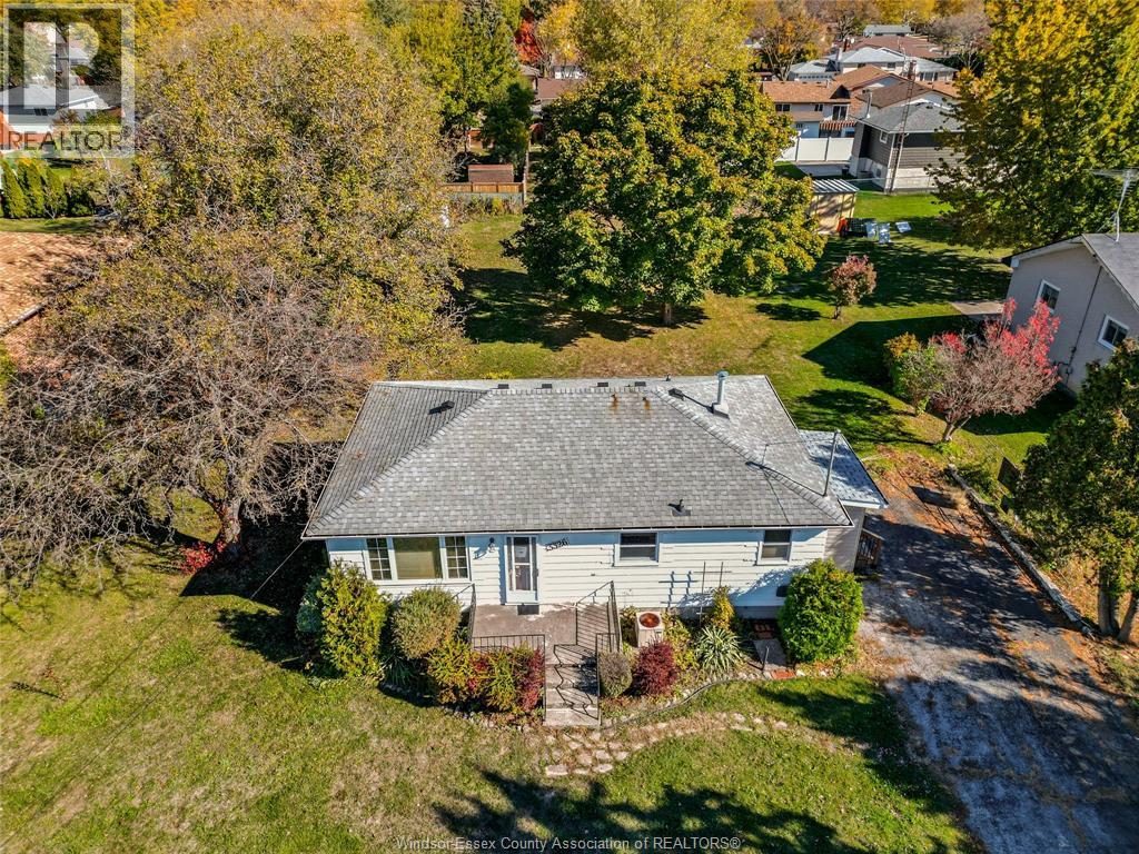3326 Lauzon Road, Windsor, Ontario  N8T 3P8 - Photo 3 - 25027319