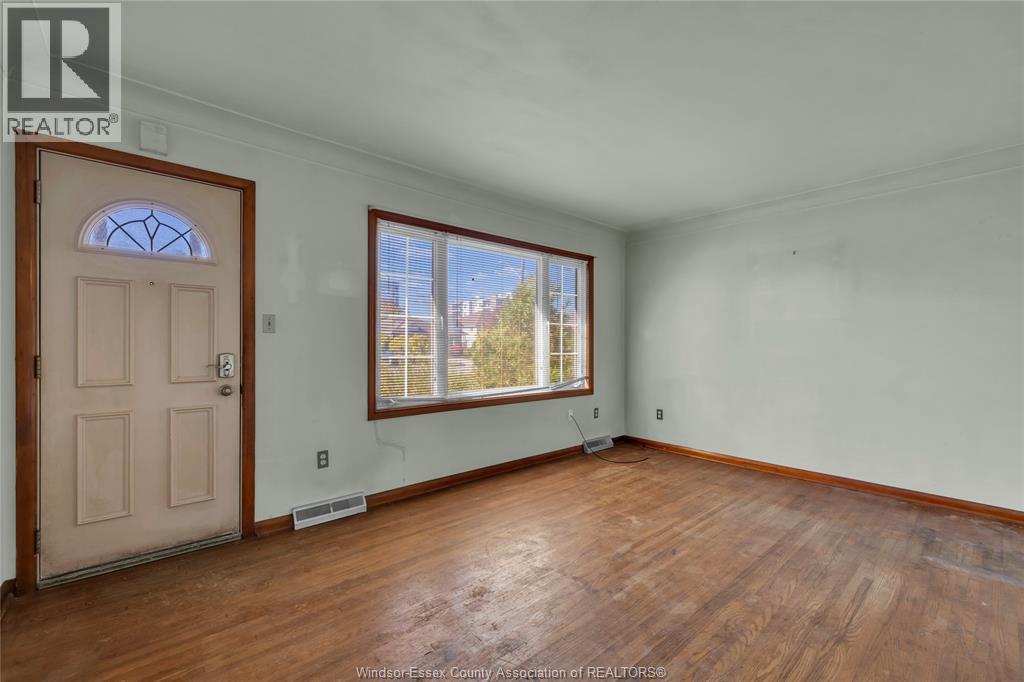 3326 Lauzon Road, Windsor, Ontario  N8T 3P8 - Photo 8 - 25027319