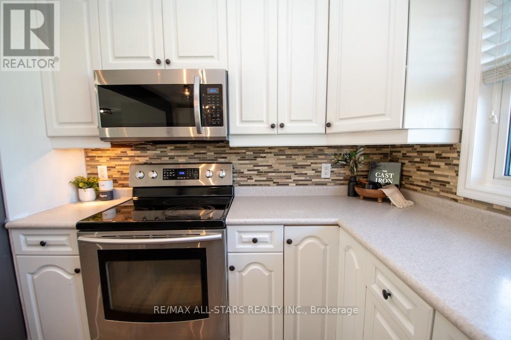 187 Skyline Road, Kawartha Lakes, Ontario K0M 2M0 - Photo 18 - X12437418