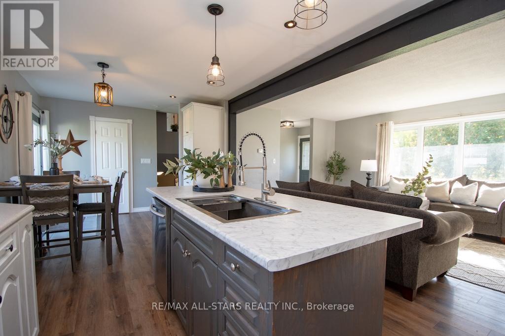 187 Skyline Road, Kawartha Lakes, Ontario K0M 2M0 - Photo 19 - X12437418