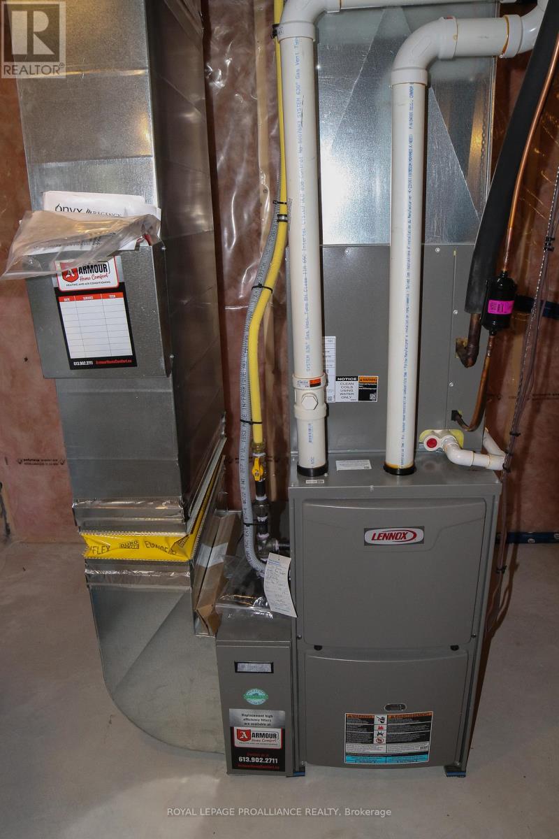 152 Sienna Avenue, Belleville, Ontario  K8P 0J6 - Photo 27 - X12407498