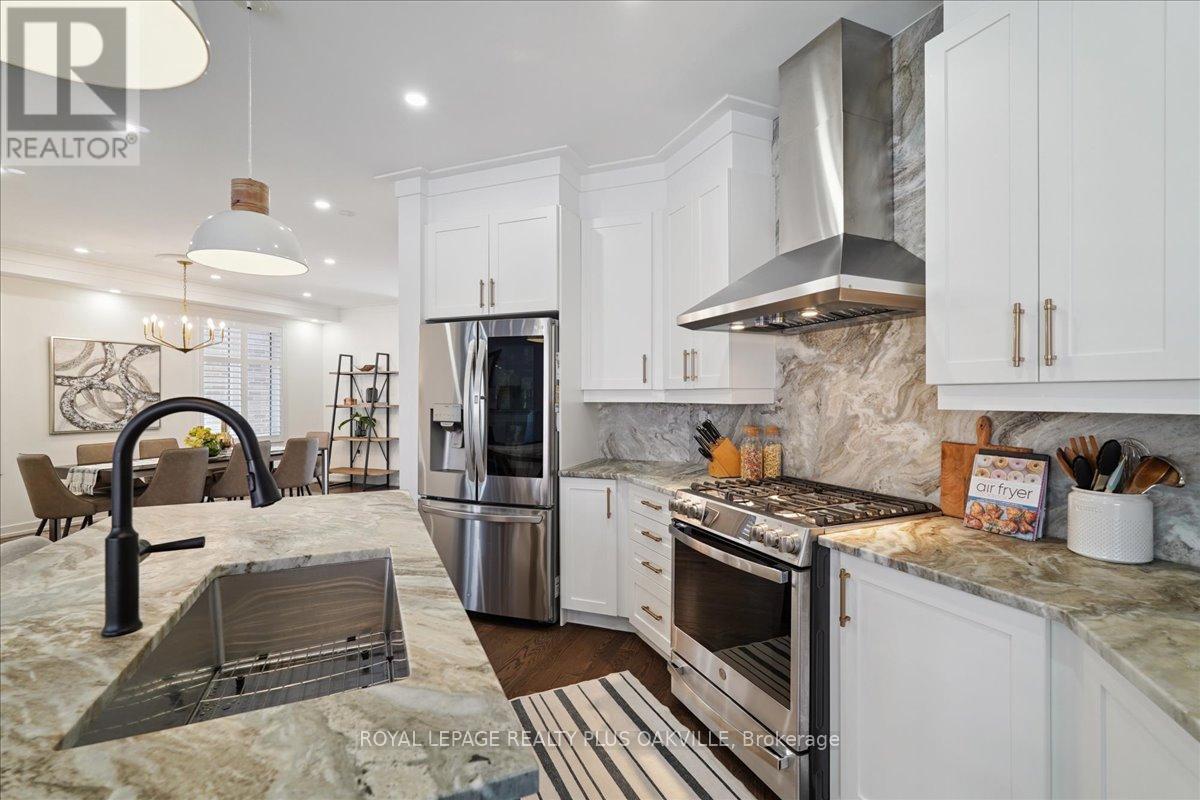 40 Soltys Drive, Whitby, Ontario  L1P 0J4 - Photo 11 - E12485125