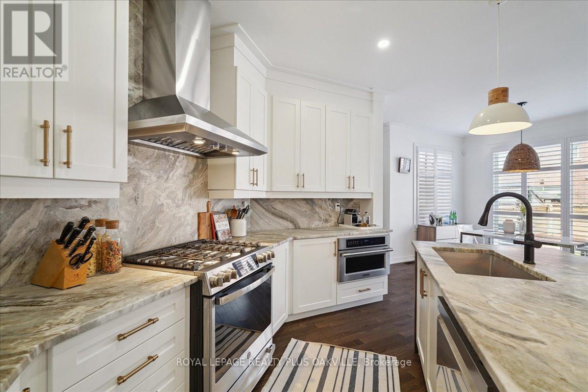 40 Soltys Drive, Whitby, Ontario  L1P 0J4 - Photo 9 - E12485125