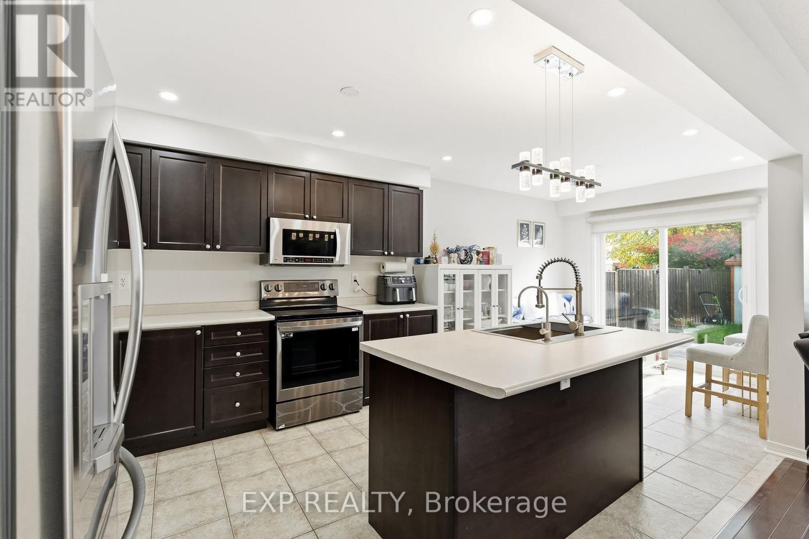 99 Honeyman Drive, Clarington, Ontario  L1C 0J1 - Photo 13 - E12485139